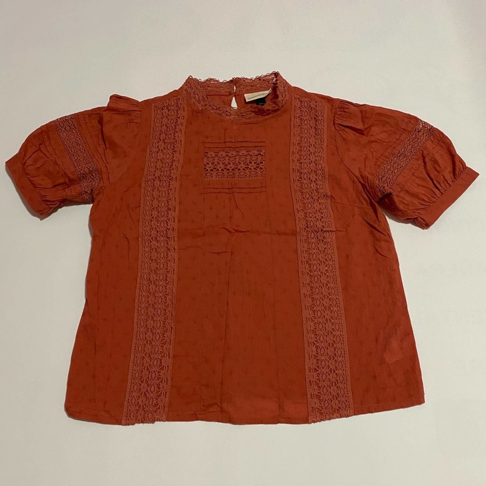 Universal Threads short sleeve blouse size Medium orange